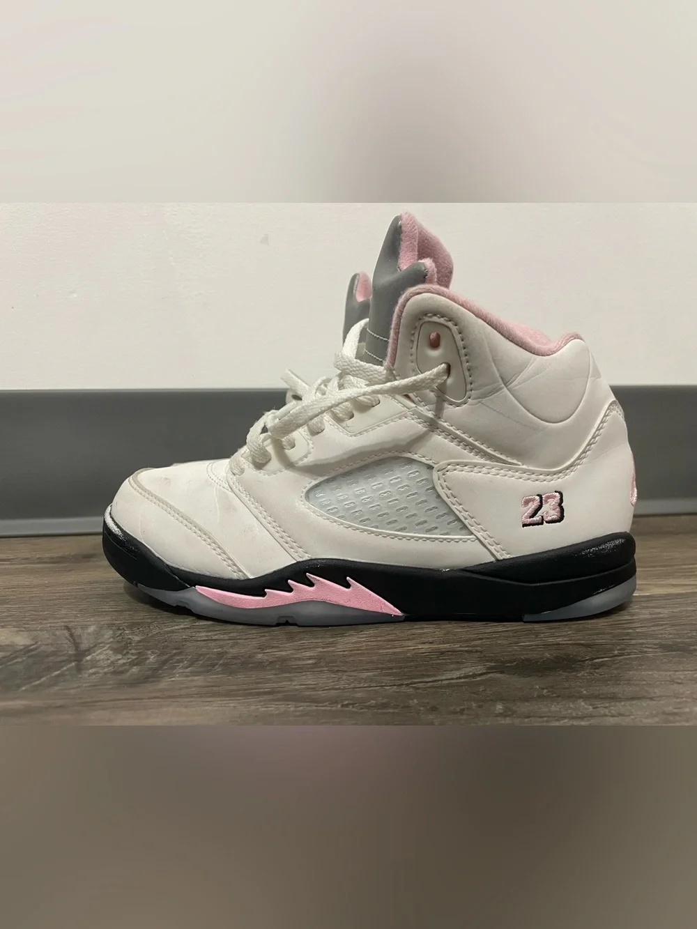 Jordan 5 retro White & Pink kids (girls) High-Top Sneakers size 2.5